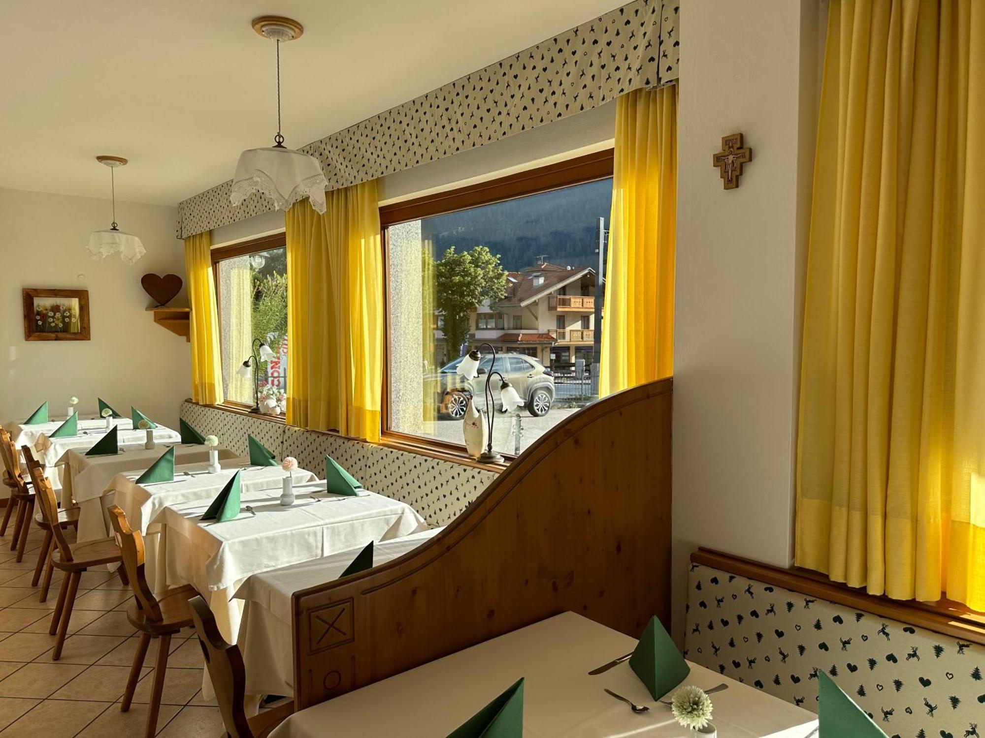 Hotel Garni Maffei Pinzolo Exterior foto